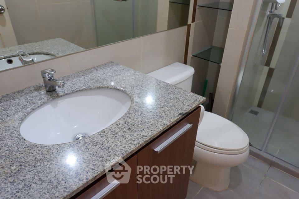 picture 1-BR At Zenith Place @ Sukhumvit Near BTS Phra Khanong (ID 381947) - 6/13