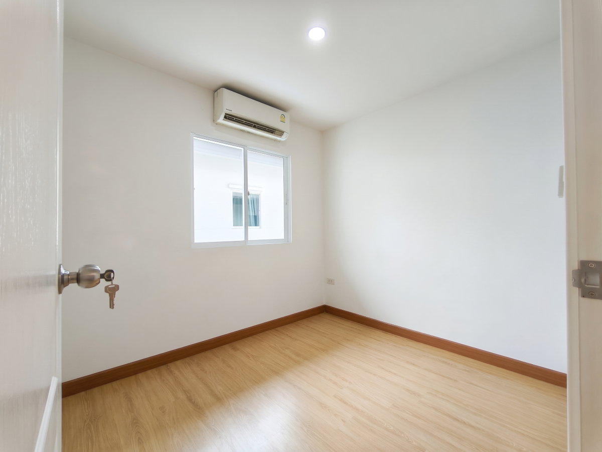 รูป 🏡 รีโนเวทใหม่ทั้งหลัง ✨ ไลโอ บลิสซ์ บางนา - สุวรรณภูมิ | 3 ห้องนอน ฟังก์ชันครบ 💰 1,790,000 บาท - รูปที่ 5/19