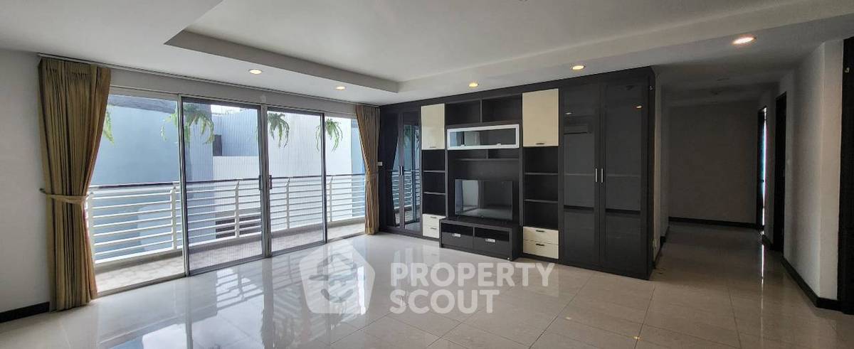 picture Spacious 3-BR 170 Sqm, Avenue 61 Condominium Near BTS Thong Lor (ID 3336168) - 20/21