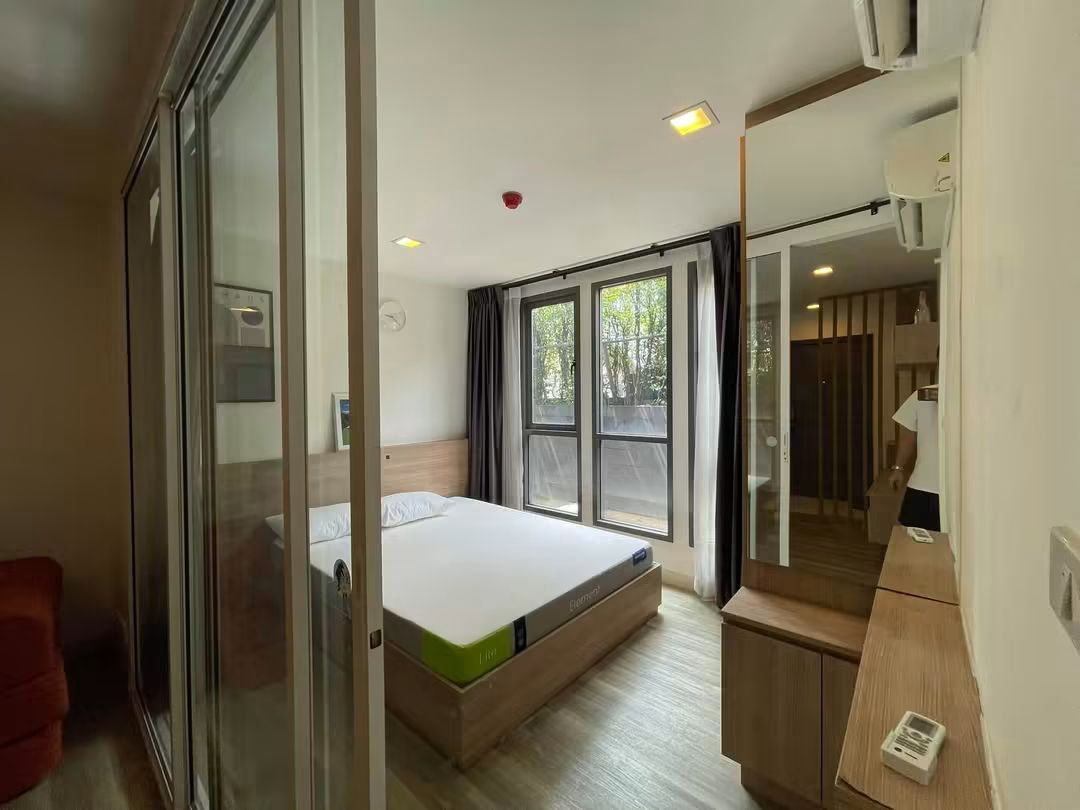 รูป Moniiq Condo Sukhumvit 64 | เช่า 12,000 บ./ด. | 1 ห้องนอน 32 ตร.ม. ห้องมุมติดสวนและสระ | ใกล้ Cloud 11 & True Digital Park - รูปที่ 1/6