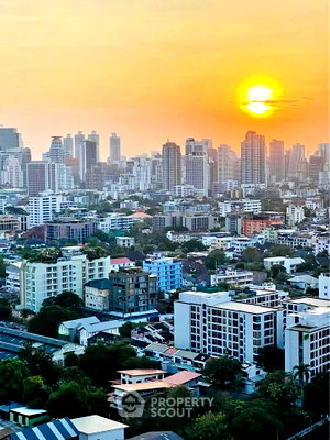 Condos for sale : 2-BR Condo at The Capital Ekamai - Thonglor near ARL Ramkhamhaeng (ID 3336090)