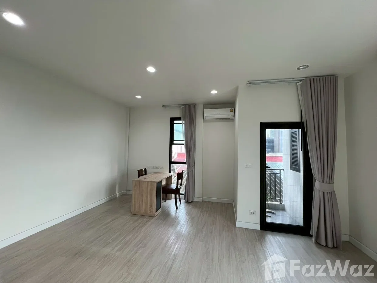 รูป ขาย ทาวน์เฮ้าส์ 4 ห้องนอน ใน จอมพล, กรุงเทพมหานคร 6802623 - รูปที่ 8/17