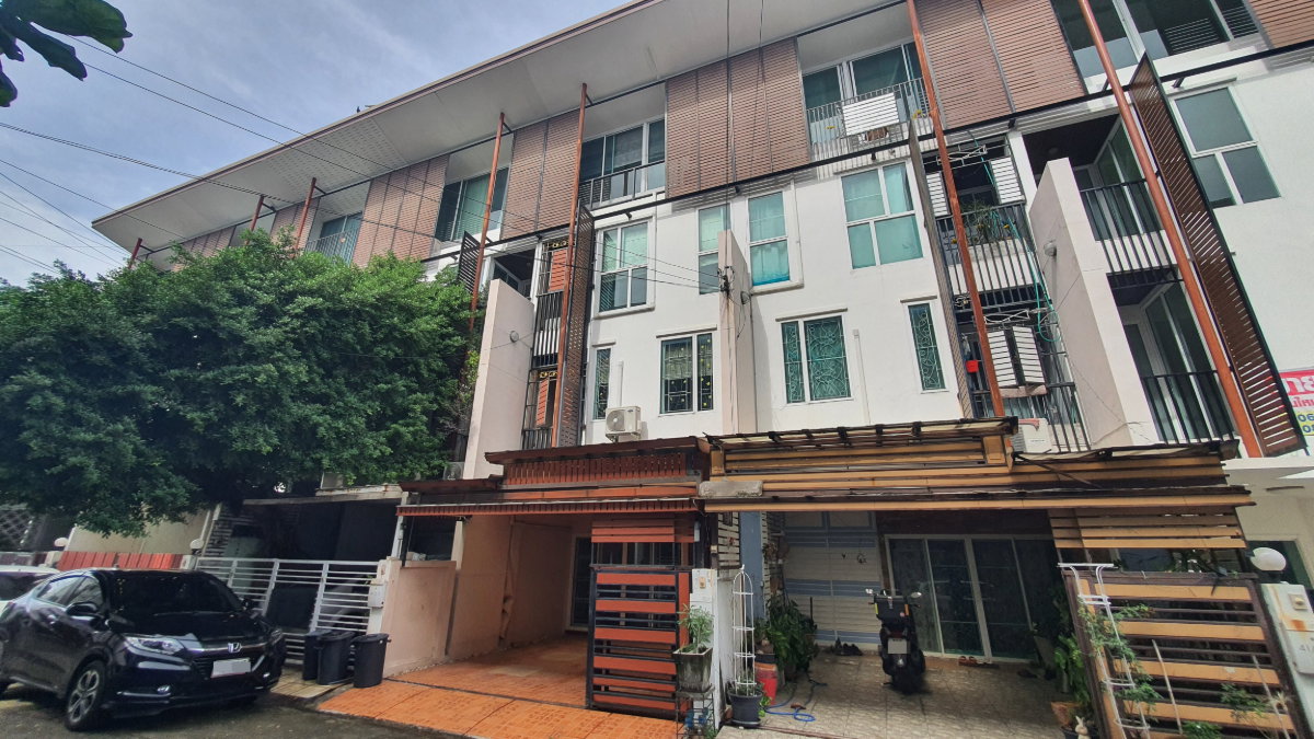 รูป 🏢 ทาว์นโฮม 3.5 ชั้น หลังเซ็นทรัลแจ้งวัฒนะ พื้นที่ใช้สอย 200 ตร.ม. พร้อมห้องใต้หลังคา เหมาะสำหรับทำออฟฟิศและธุรกิจส่วนตัว - รูปที่ 2/36