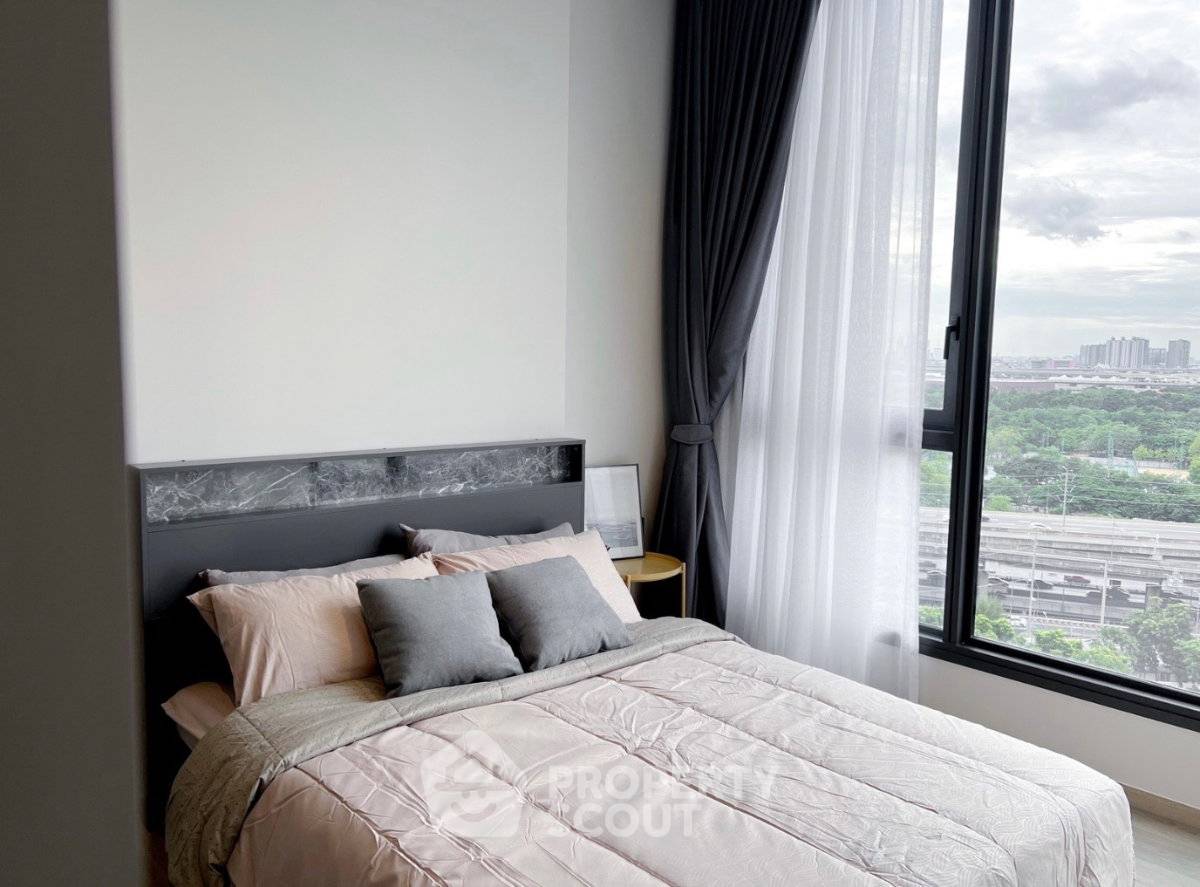 picture 1-BR Condo at The Crest Park Residences near MRT Phahon Yothin (ID 3335132) - 1/14