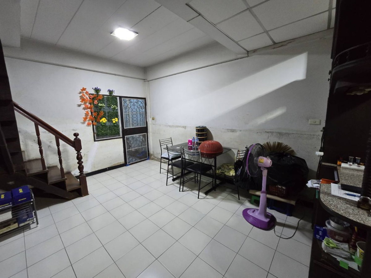 picture Super Rare! Open Space Behind the House with No Adjacent House!! 19 Sq.wah Townhouse for SALE at Baan Rinthong Lamlukka, Near BTS Khu Khot | #TPI-3488 - 6/13