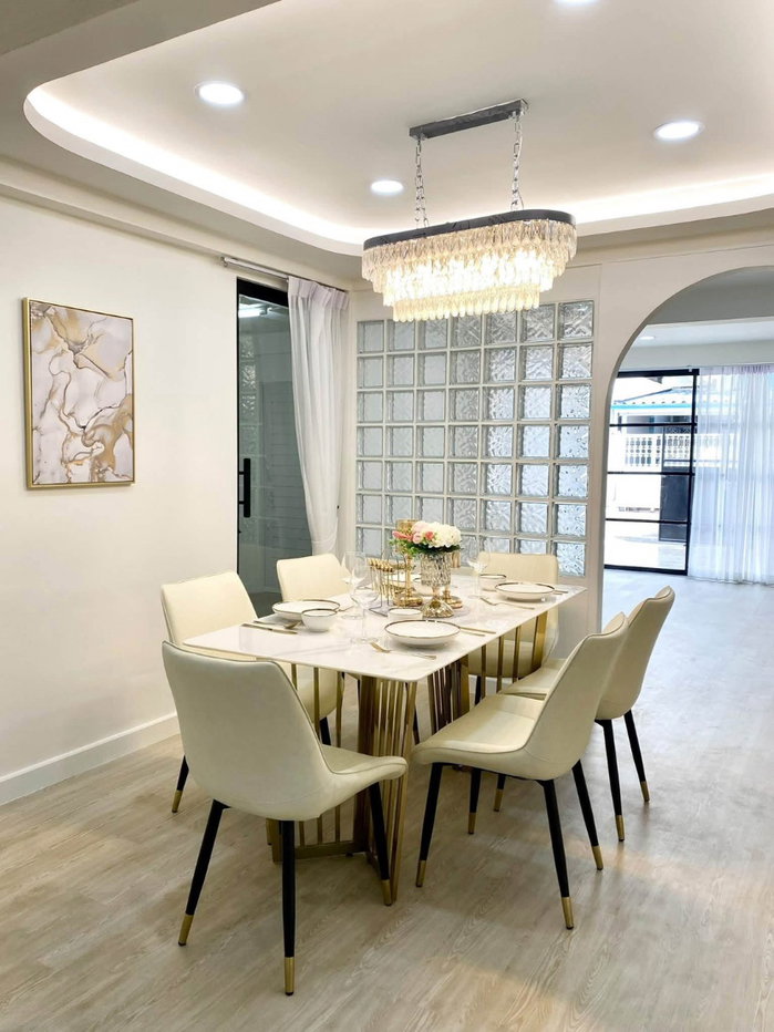 รูป 🏡✨ให้เช่าบ้านเดี่ยว 2 ชั้น ห้วยขวาง–สุทธิสาร 5 ห้องนอน 3 ห้องน้ำ ทำเลดี ใกล้ CBD รัชดา เดินทางสะดวกทั้งรถยนต์และ MRT 🐶 Pet Friendly | รับสัตว์เลี้ยง - รูปที่ 4/9