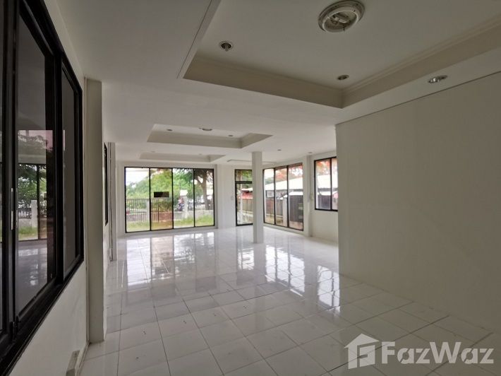 รูป บ้านเดี่ยวให้เช่า 5 ห้องนอน ใน ทรายกองดิน, กรุงเทพมหานคร 1106842 - รูปที่ 3/16