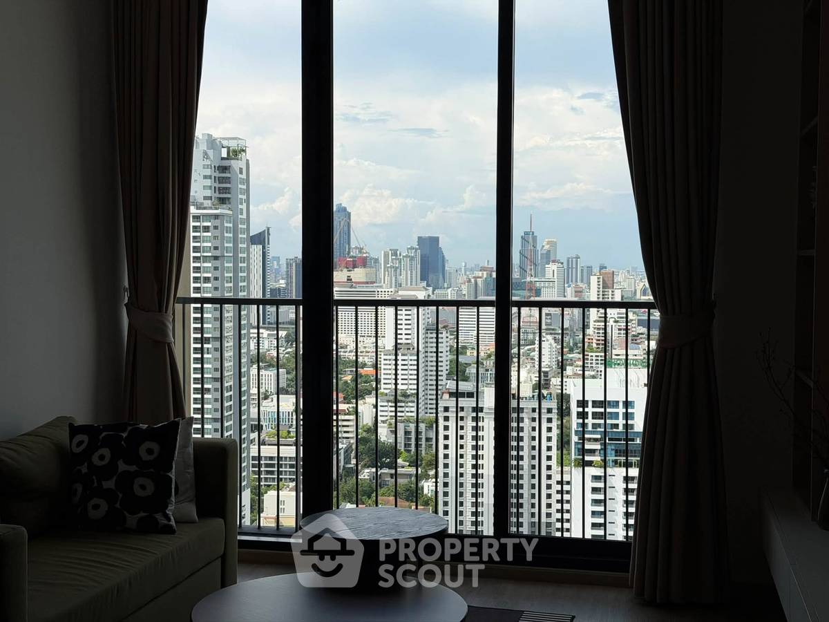 picture High-Floor 2-BR At Noble State 39 Near BTS Phrom Phong (ID 3336994) - 10/18