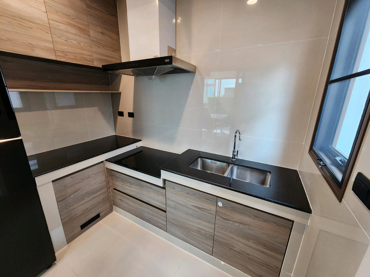 รูป HOT DEAL! บ้านสวยสภาพใหม่ บุราสิริ กรุงเทพกรีฑา (Burasiri Krungthep Kreetha) 4ห้องนอน 4ห้องน้ำ 57.50ตรวา. บ้านใช้น้อยมาก ด่วน เพียง 17.90mb - รูปที่ 23/53
