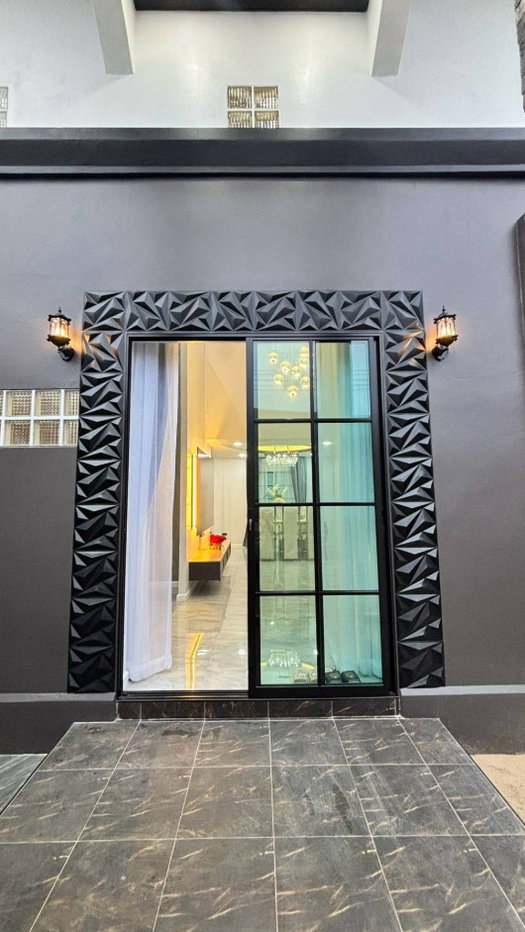 รูป บ้านหลังใหญ่ รีโนเวทใหม่ ทำเลดี กว้างขวาง ราคาถูก ตกแต่งอย่างดี หมู่บ้าน ทรัพย์ไพศาล 107/122  ซอยเลียบวารี59 แขวงโคกแฝด เขตหนองจอก - รูปที่ 21/40