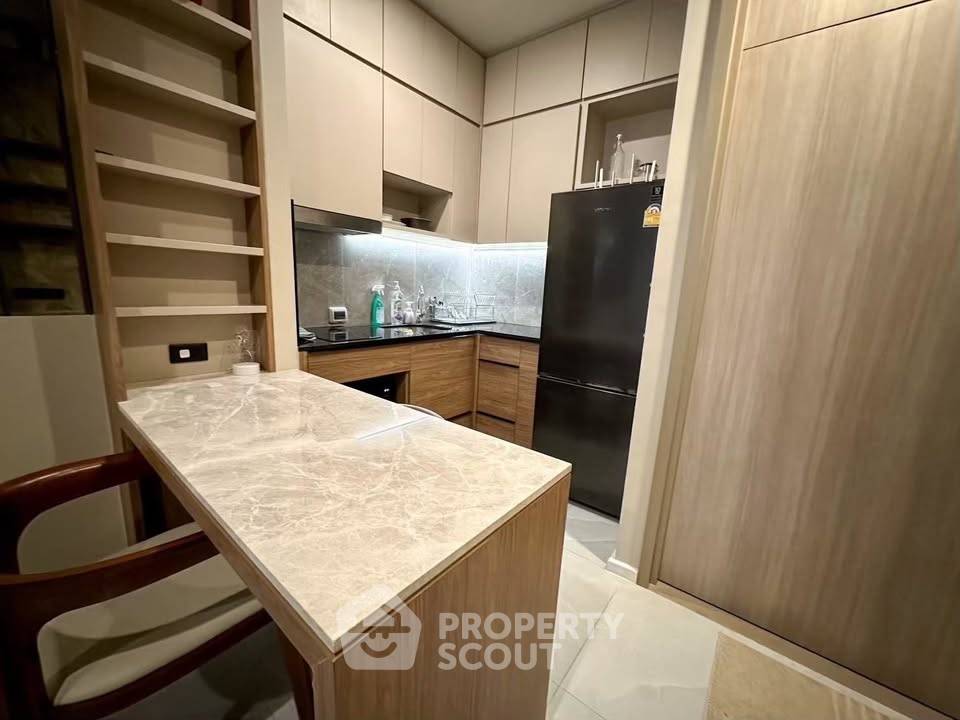 รูป ใกล้ BTS เพลินจิต 100 ม. คอนโด 1 ห้องนอน ชั้น 26 Noble Ploenchit (ID 3333617) - รูปที่ 5/8