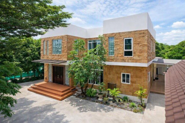 รูป เดอะคริสตัล เอกมัย-รามอินทรา แยกสุคนธสวัสดิ์ 3 700 ม.นาคนิวาส 44-50 บ้านเดี่ยว 3นอน 3 น้ำ 2 งาน 600 ตร.ม.ใกล้รร.สตรีวิทยา 2 900 ม. - รูปที่ 1/8