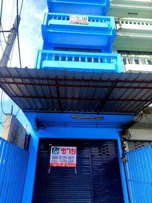 Shophouses for sale Pibulsongklam Road Nonthaburi  : Sale Commercial building near Mrt Tiwanon