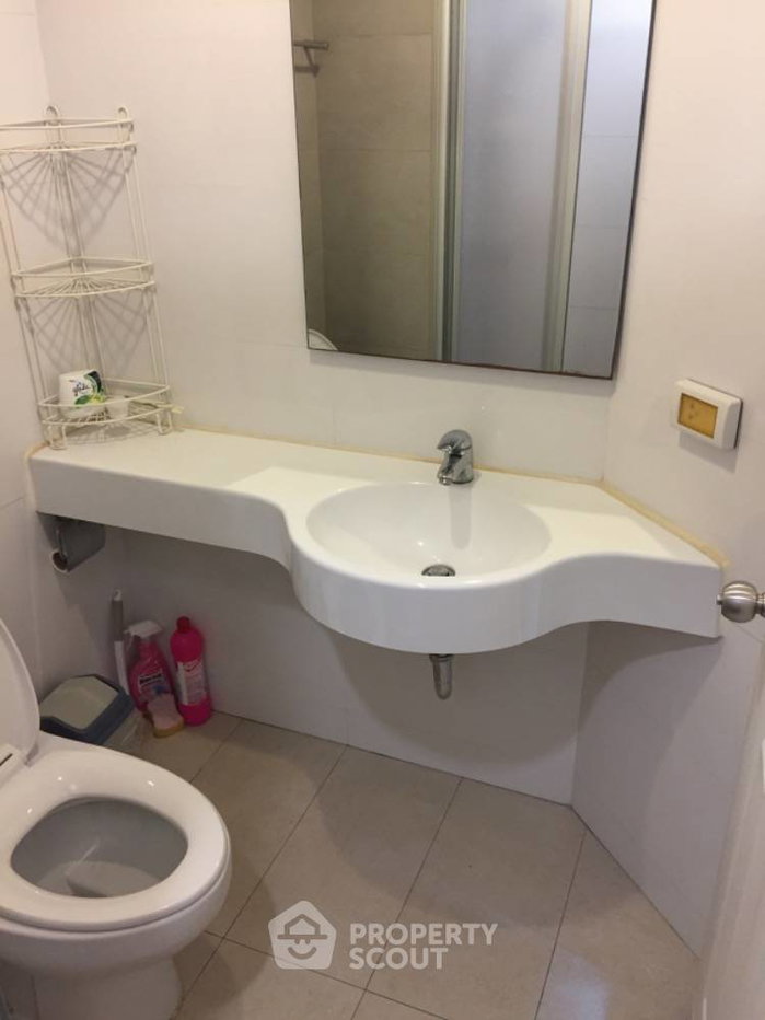 picture 1-BR Condo at Lumpini Place Ratchayothin near BTS Ratchayothin (ID 1395360) - 9/14