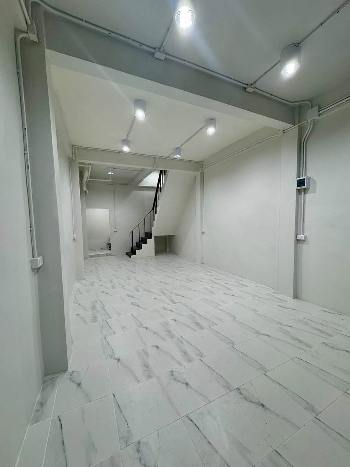 รูป 🏡✨ [หลังมุมซ้าย] ให้เช่าทาวน์เฮ้าส์ 4 ชั้น + ดาดฟ้า สาทร 11 แยก 3 ใกล้ BTS เซนต์หลุยส์ เพียงประมาณ 0.6 กม. เดินเพียงประมาณ 1 นาทีถึงโรงเรียนอัสสัมชัญ  - รูปที่ 7/18