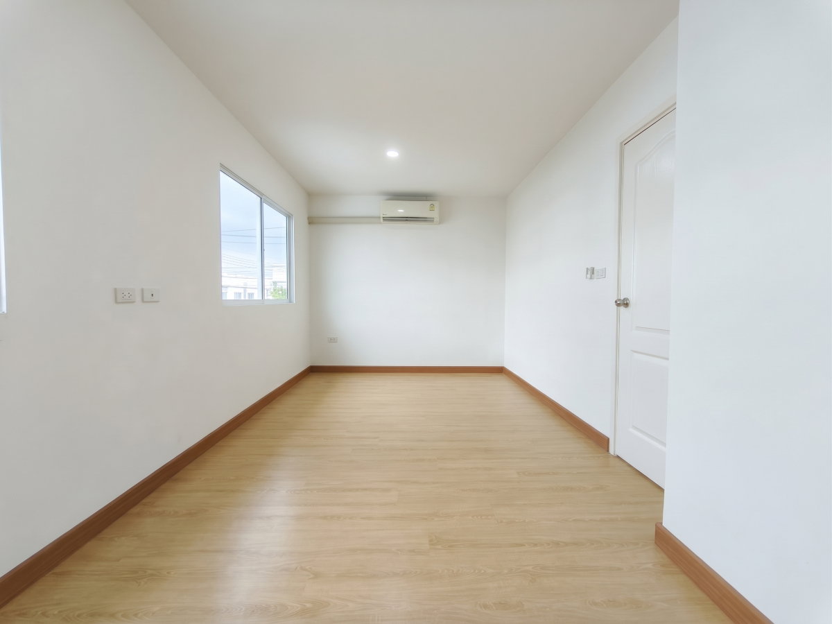 รูป 🏡 รีโนเวทใหม่ทั้งหลัง ✨ ไลโอ บลิสซ์ บางนา - สุวรรณภูมิ | 3 ห้องนอน ฟังก์ชันครบ 💰 1,790,000 บาท - รูปที่ 4/19