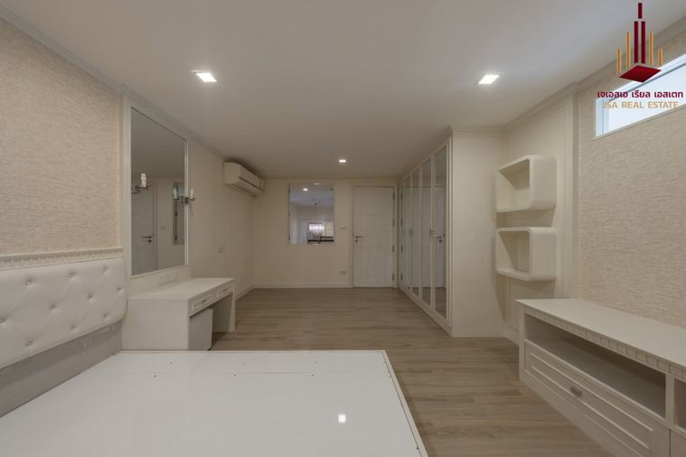 2-bed condo for rent, 180 sqm, The Emporio Place