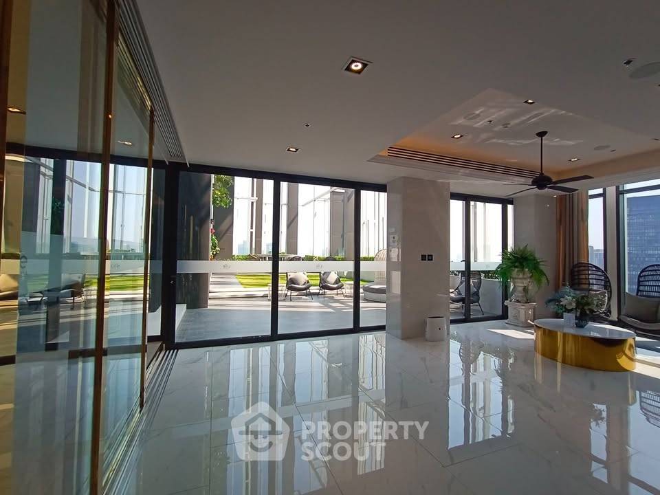 picture Great Value 30th-Floor 2-BR Life One Wireless Near BTS Phloen Chit (ID 3332783) - 26/40