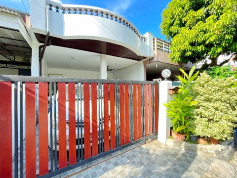 Townhouse 400m. from Mistine Intersection Opposite Ramkhamhaeng 2 Hospital 500m away 30sq.wah. on the main road featuring 3 bed 3 bath 30