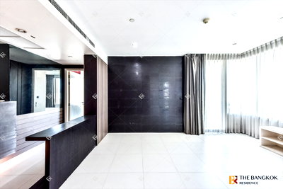 Condos for sale : 🖤🖤Manhattan Chidlom Spacious Unit in Central Chidlom Near BTS Chit Lom🖤🖤