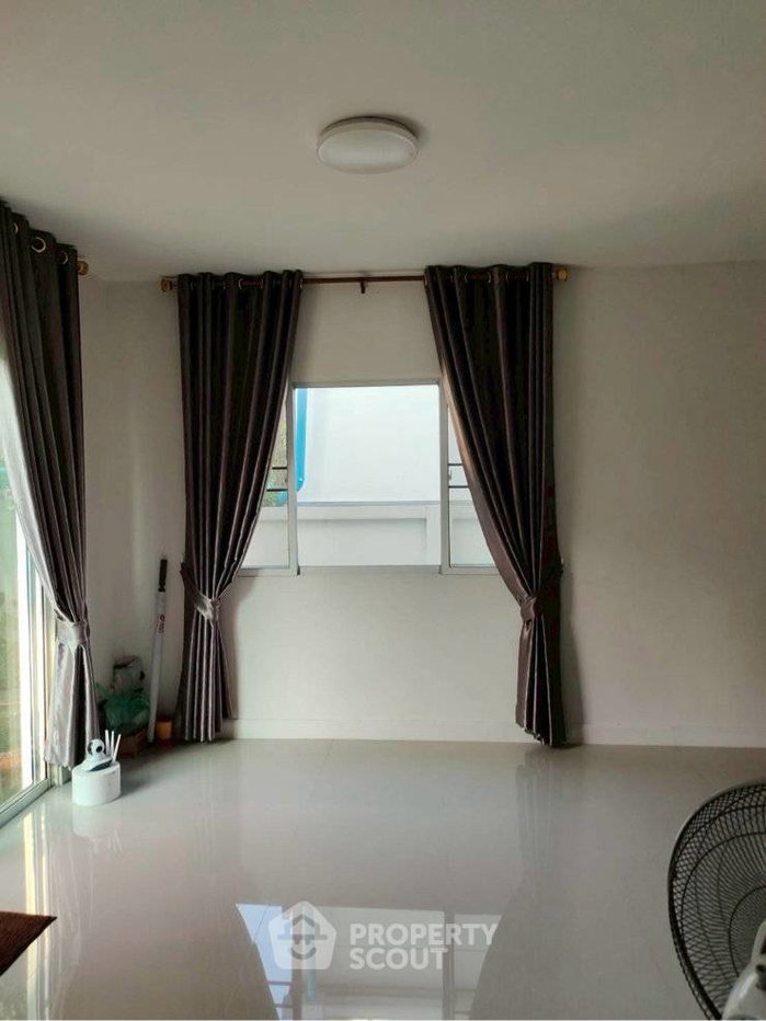 picture 4-BR House in Sala Klang (ID 3330394) - 8/18