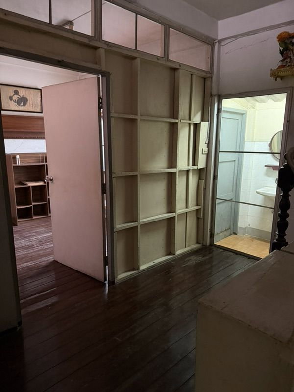รูป ขายตึกแถว 2 คูหา 3 ชั้น ย่านสาทร-จันทน์ 18/7 รวม 3.9 ล้านบาท เข้าอยู่ได้ทันที ใกล้BTS สะพานตากสิน และ BTS สุรศักดิ์ - รูปที่ 8/15