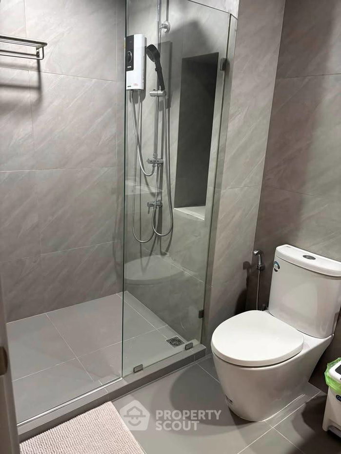 picture 15th-Floor 2-BR Condo At Ideo Chula Samyan Near MRT Sam Yan (ID 3336740) - 11/12