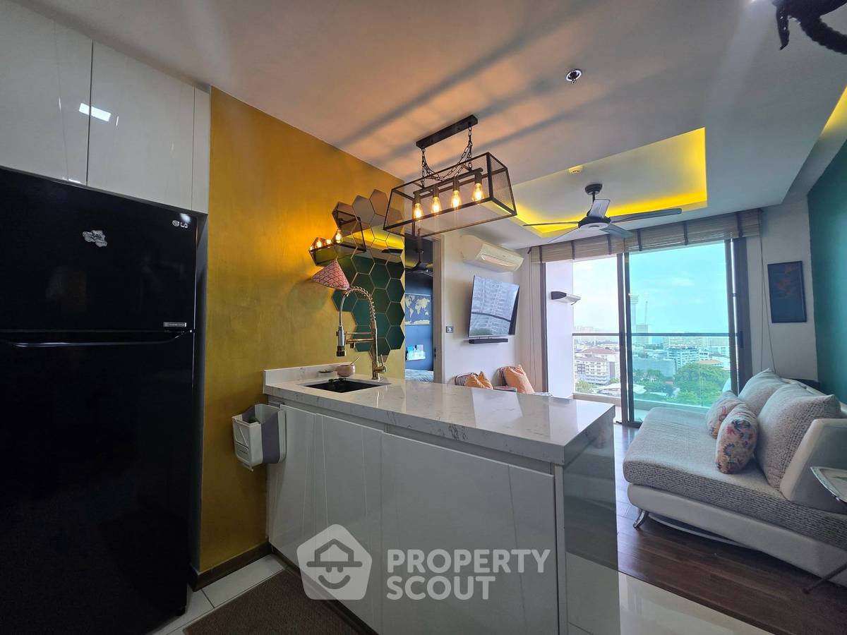 picture 1-BR Condo at The Peak Towers close to Phratamnak (ID 3334037) - 8/10