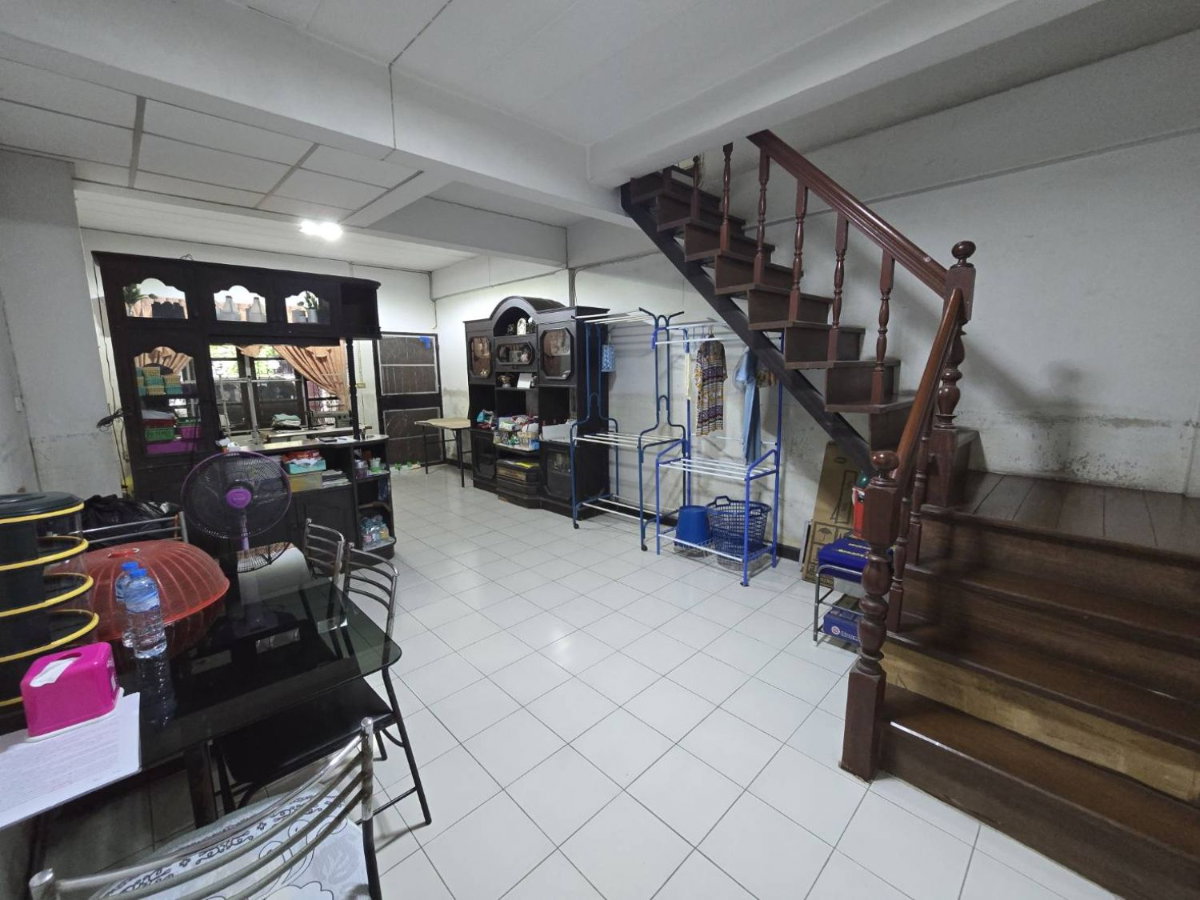 picture Super Rare! Open Space Behind the House with No Adjacent House!! 19 Sq.wah Townhouse for SALE at Baan Rinthong Lamlukka, Near BTS Khu Khot | #TPI-3488 - 5/13
