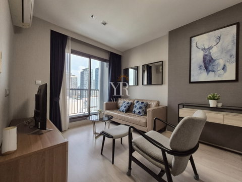 Urgent sale Rhythm Rangnam 2 bedrooms, 2 bathrooms, price lower than market. Fully furnished. high floor, walk 100 m. to BTS Victory Monument.