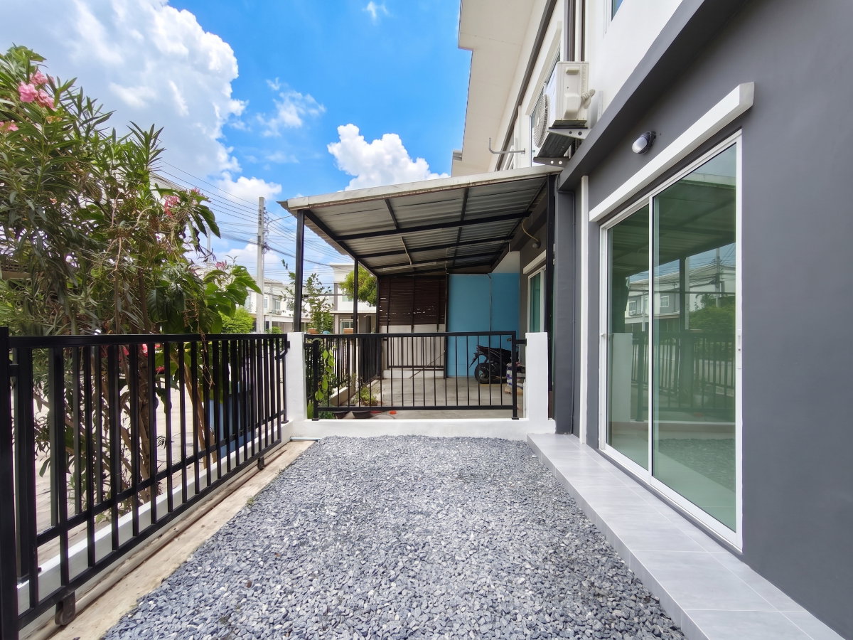 รูป 🏡 รีโนเวทใหม่ทั้งหลัง ✨ ไลโอ บลิสซ์ บางนา - สุวรรณภูมิ | 3 ห้องนอน ฟังก์ชันครบ 💰 1,790,000 บาท - รูปที่ 8/19