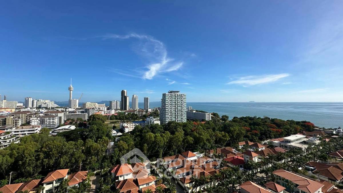 picture 1-BR Condo at The Peak Towers close to Phratamnak (ID 3334037) - 4/10