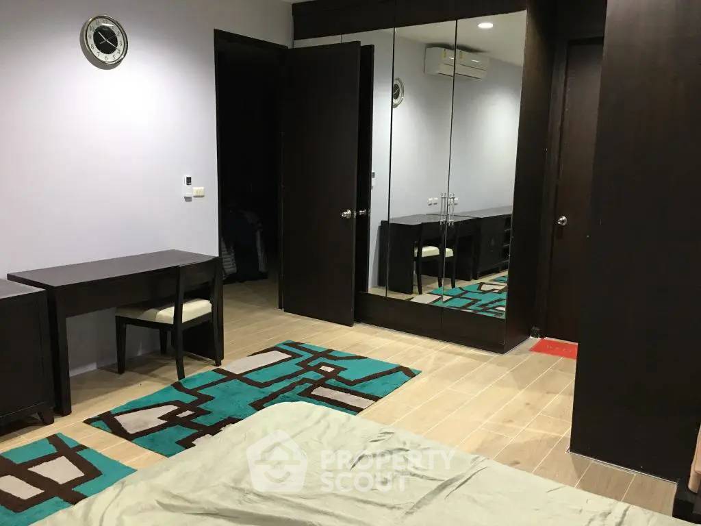 picture 2-BR Condo at Citi Smart Sukhumvit 18 near BTS Asok (ID 3333729) - 9/17