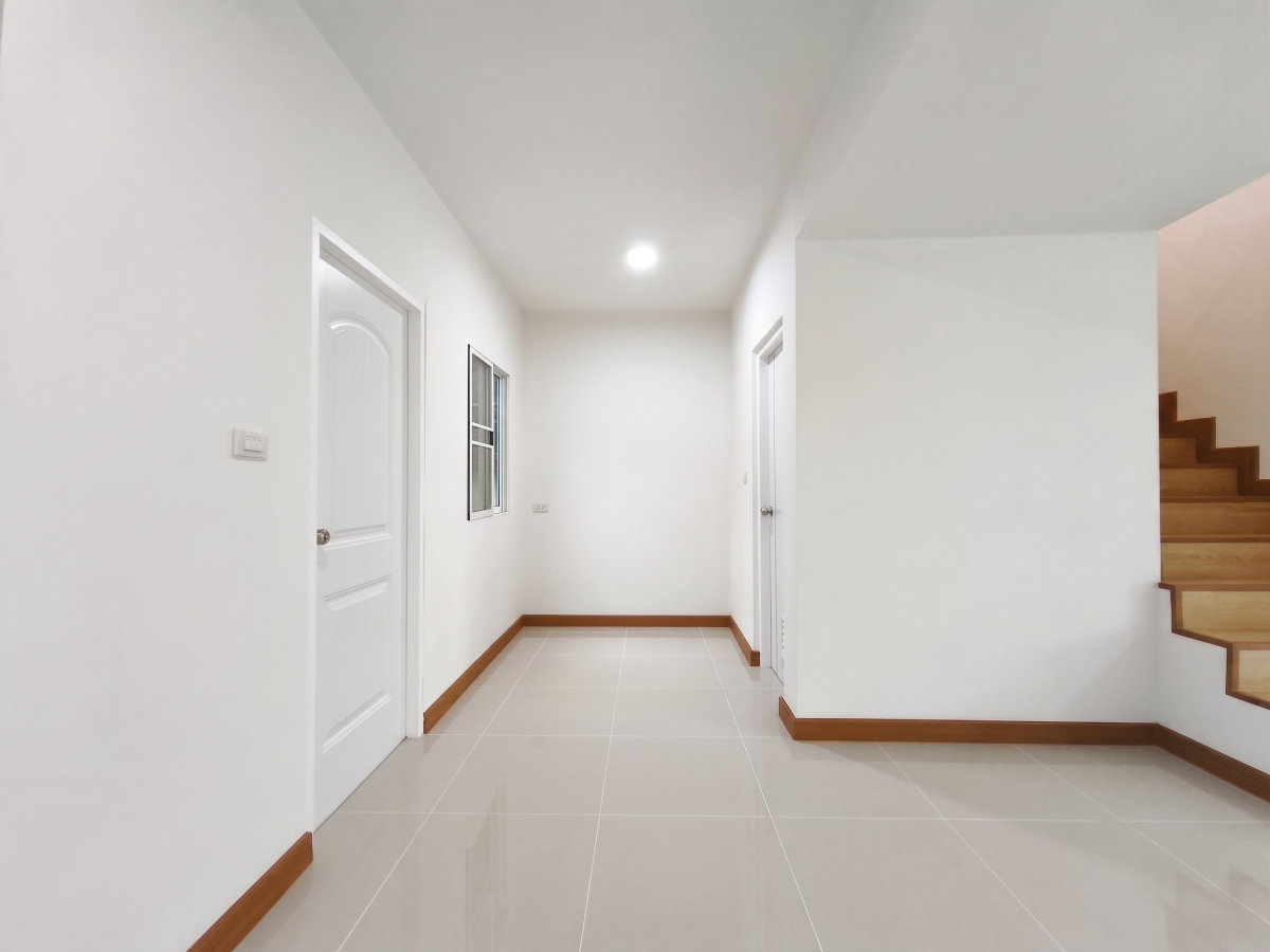 รูป 🏡 รีโนเวทใหม่ทั้งหลัง ✨ ไลโอ บลิสซ์ บางนา - สุวรรณภูมิ | 3 ห้องนอน ฟังก์ชันครบ 💰 1,790,000 บาท - รูปที่ 3/19