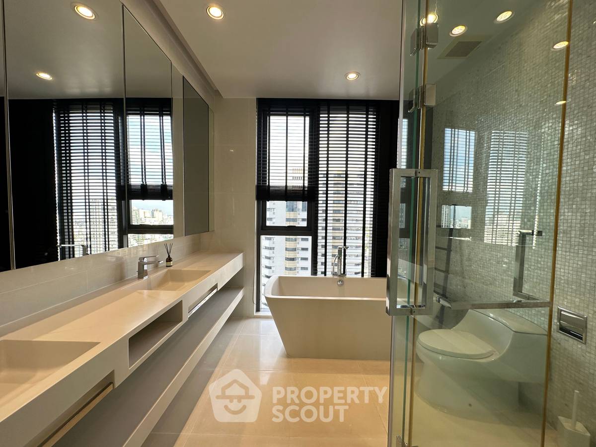 รูป ใกล้ BTS พร้อมพงษ์ 100 ม. | คอนโด 2 ห้องนอน ชั้น 21 Vittorio Sukhumvit 39 (ID 888763) - รูปที่ 8/16