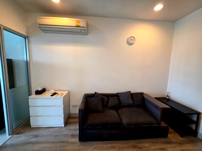 เช่าคอนโด BTS เซนต์หลุยส์ : เช่าด่วน !! Centric Sathorn 1 ห้องนอน 35 ตร.ม. ตกแต่งครบ ห้องหายาก วิวว้าว ราคาดี เพียง 18,000 บาทเท่านั้น  