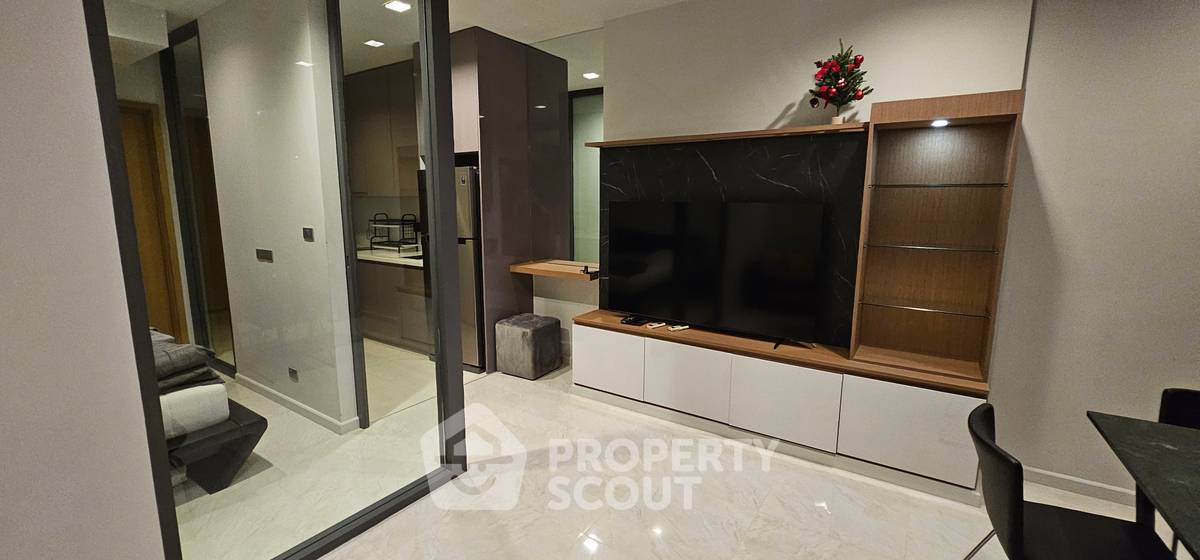 picture 200m To BTS Nana | 17th-Floor 1-BR At Hyde Sukhumvit 13 (ID 3333346) - 3/7