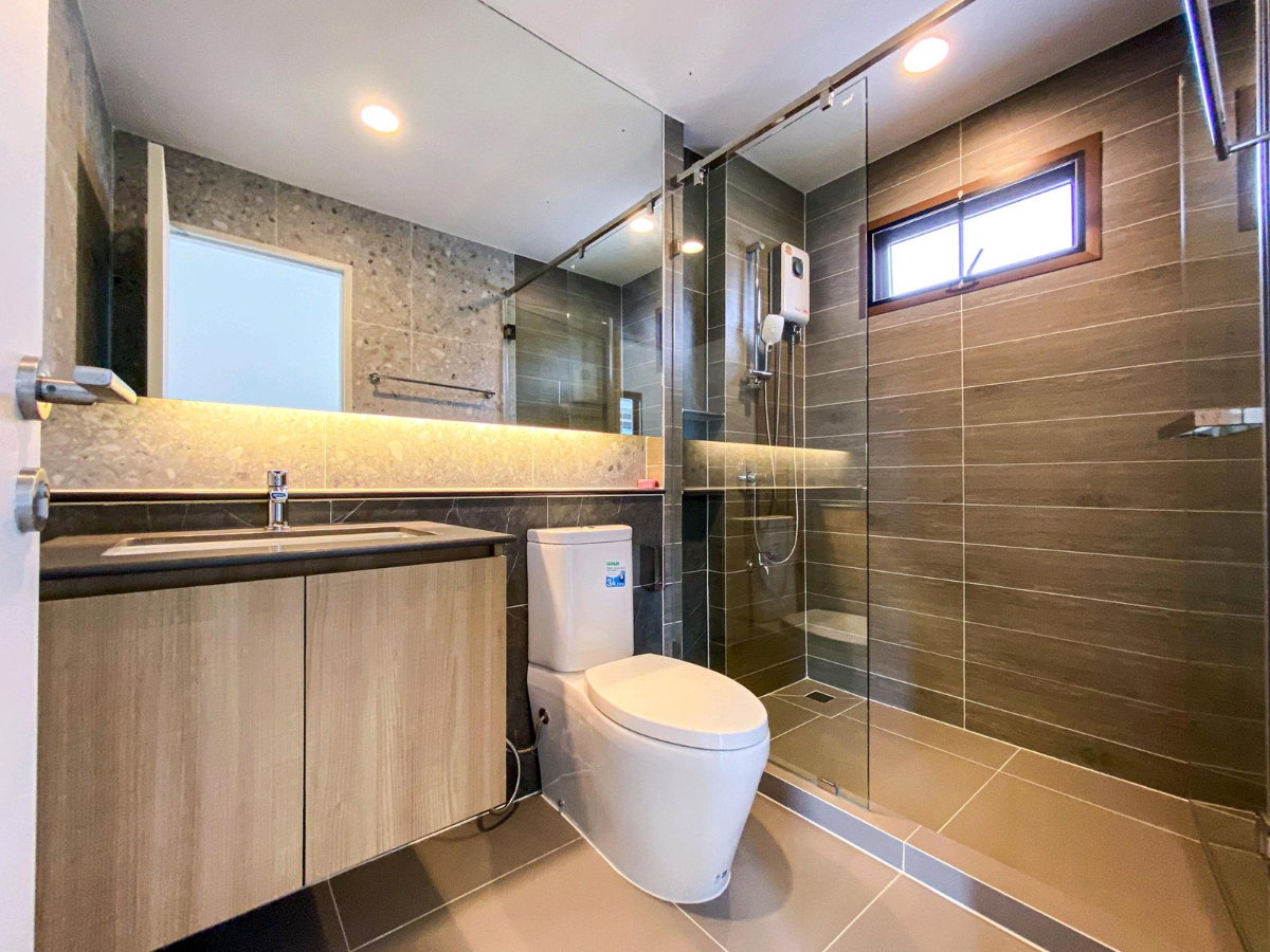 รูป HOT DEAL! บ้านสวยสภาพใหม่ บุราสิริ กรุงเทพกรีฑา (Burasiri Krungthep Kreetha) 4ห้องนอน 4ห้องน้ำ 57.50ตรวา. บ้านใช้น้อยมาก ด่วน เพียง 17.90mb - รูปที่ 17/53