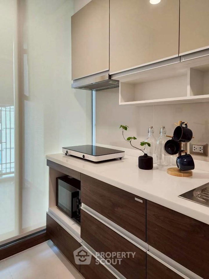 picture 2-BR At Supalai Oriental Sukhumvit 39 Near MRT Phetchaburi (ID 3333620) - 8/19