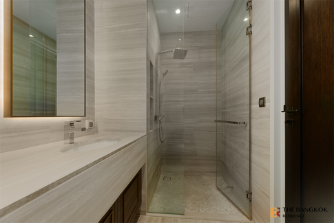 The Diplomat 39 Luxury Unit, Ready for You Without the Wait near BTS Phrom Phong