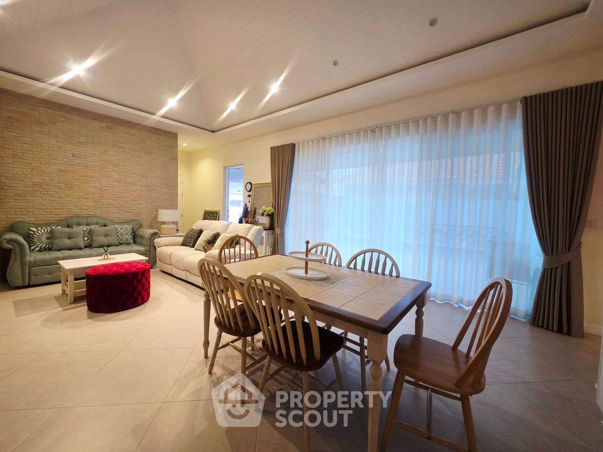 รูป วิลล่า 3-ห้องนอน ที่ เอเดน วิลเลจ ใกล้ เดอะ เวเนเซีย (ID 3333697) - รูปที่ 8/18