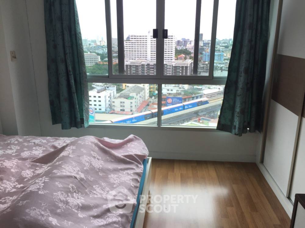 picture 1-BR Condo at Lumpini Place Ratchayothin near BTS Ratchayothin (ID 1395360) - 2/14