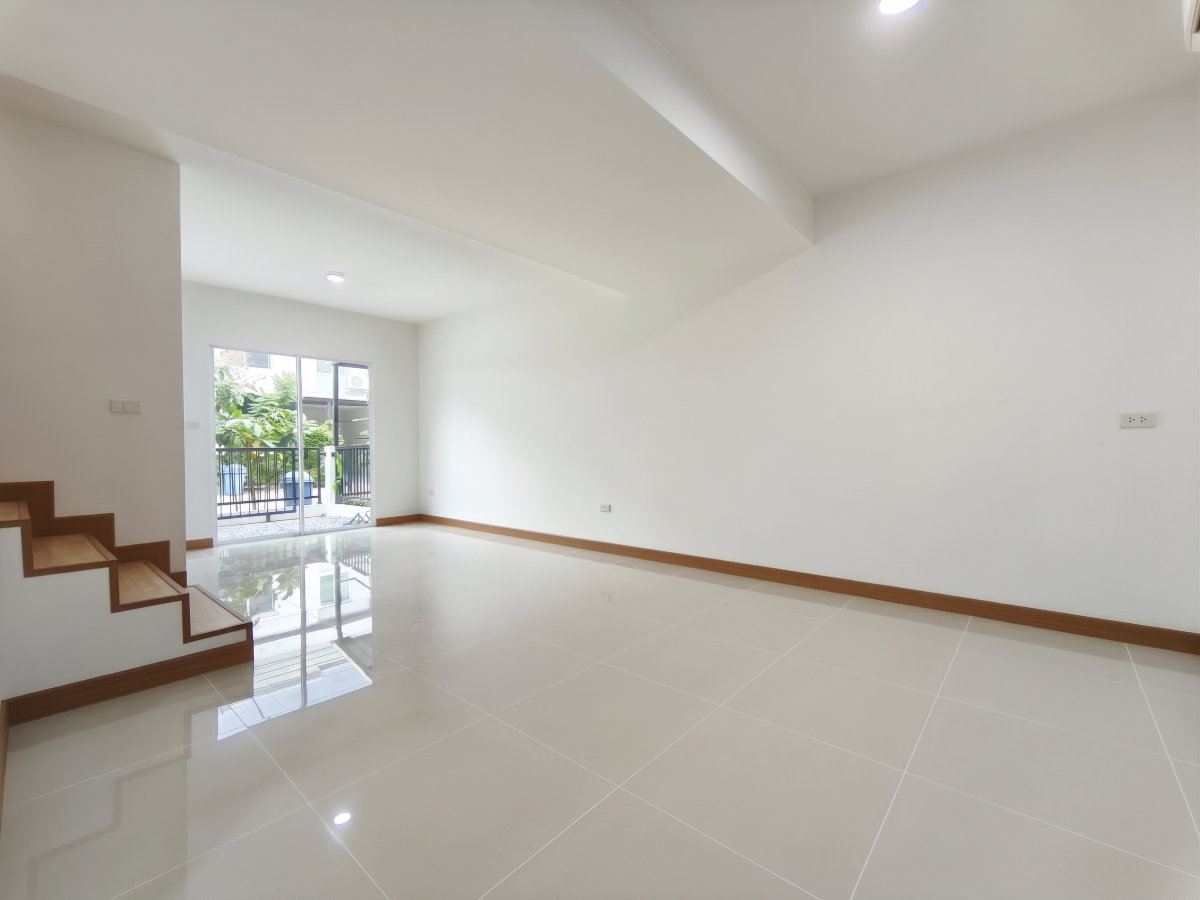 รูป 🏡 รีโนเวทใหม่ทั้งหลัง ✨ ไลโอ บลิสซ์ บางนา - สุวรรณภูมิ | 3 ห้องนอน ฟังก์ชันครบ 💰 1,790,000 บาท - รูปที่ 11/19