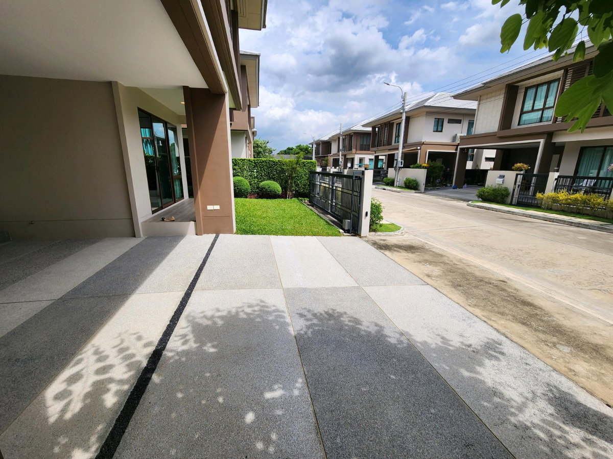 รูป HOT DEAL! บ้านสวยสภาพใหม่ บุราสิริ กรุงเทพกรีฑา (Burasiri Krungthep Kreetha) 4ห้องนอน 4ห้องน้ำ 57.50ตรวา. บ้านใช้น้อยมาก ด่วน เพียง 17.90mb - รูปที่ 47/53