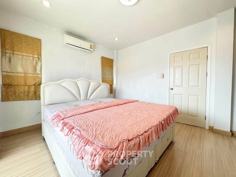 picture Spacious 3-BR 204 Sqm At Edge Central Pattaya (ID 3336106) - 7/15