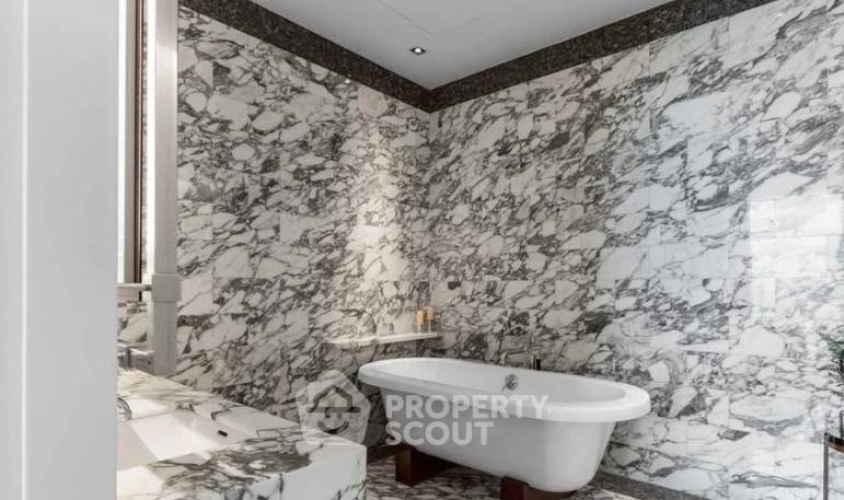 รูป คอนโด 2 ห้องนอน 148 ตร.ม. The Ritz-Carlton Residences Bangkok ใกล้ BTS ช่องนนทรี (ID 3093205) - รูปที่ 6/7