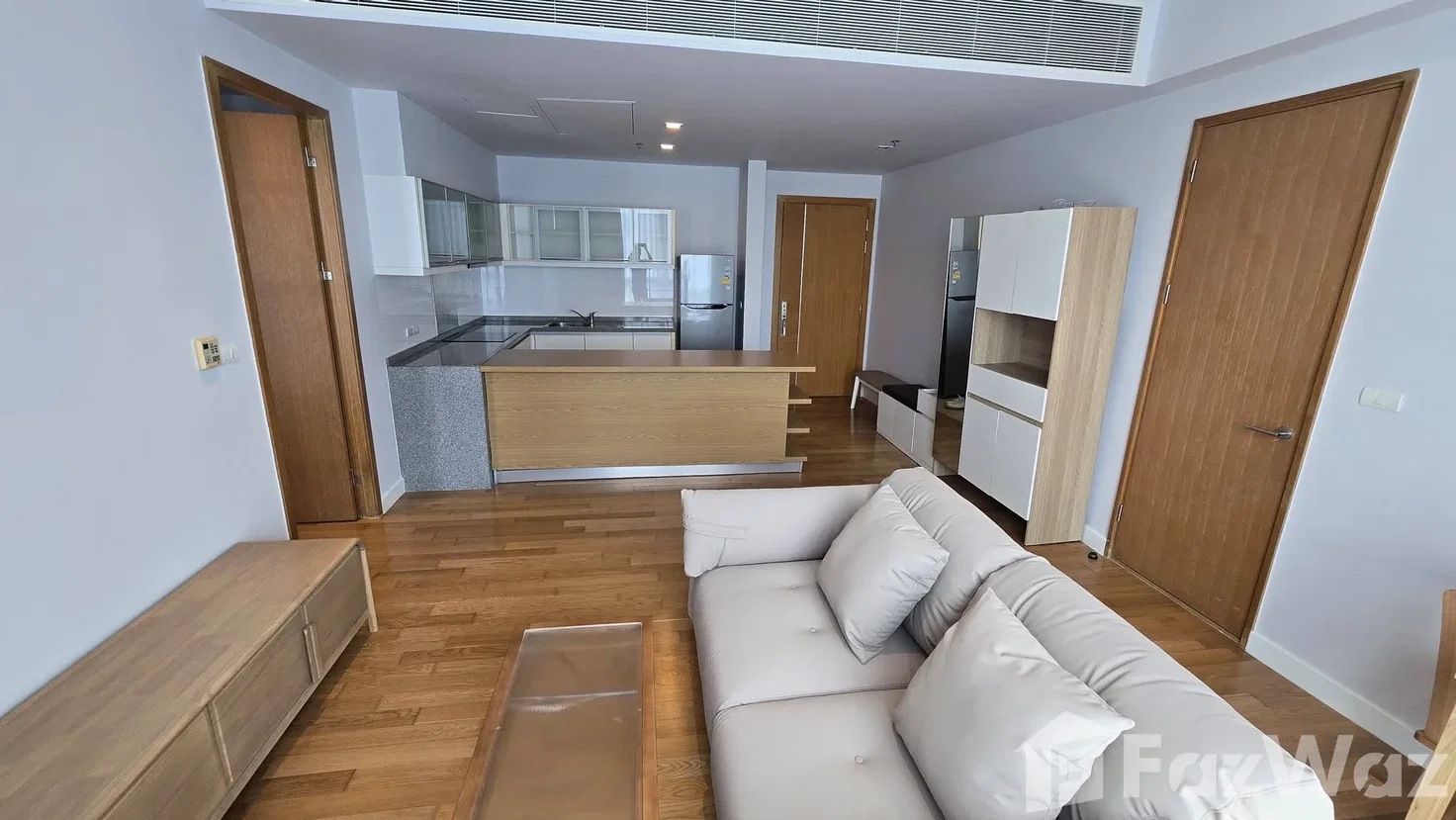 picture Condo for Rent 6805512 - 1/10