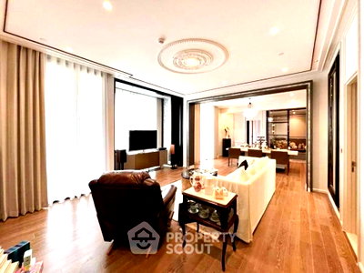 Condos for rent : Pet-Friendly 3-BR Condo At Muniq Langsuan Near BTS Ratchadamri (ID 3340618)
