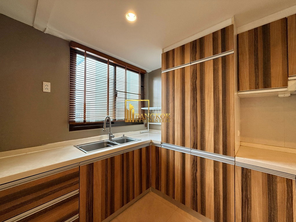 รูป DS Tower 2 | Delightful 3 Bedroom Condo in Phrom Phong - BR11024CD - รูปที่ 8/39