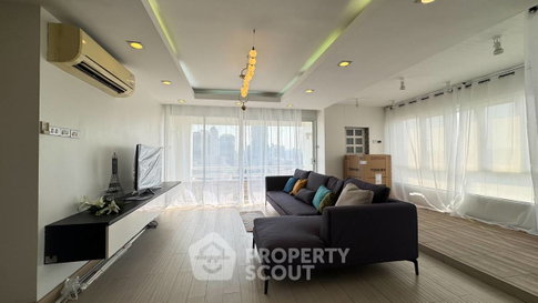 3-BR Condo at Srivara Mansion Condominium 1 near MRT Thailand Cultural Centre (ID 3340111)